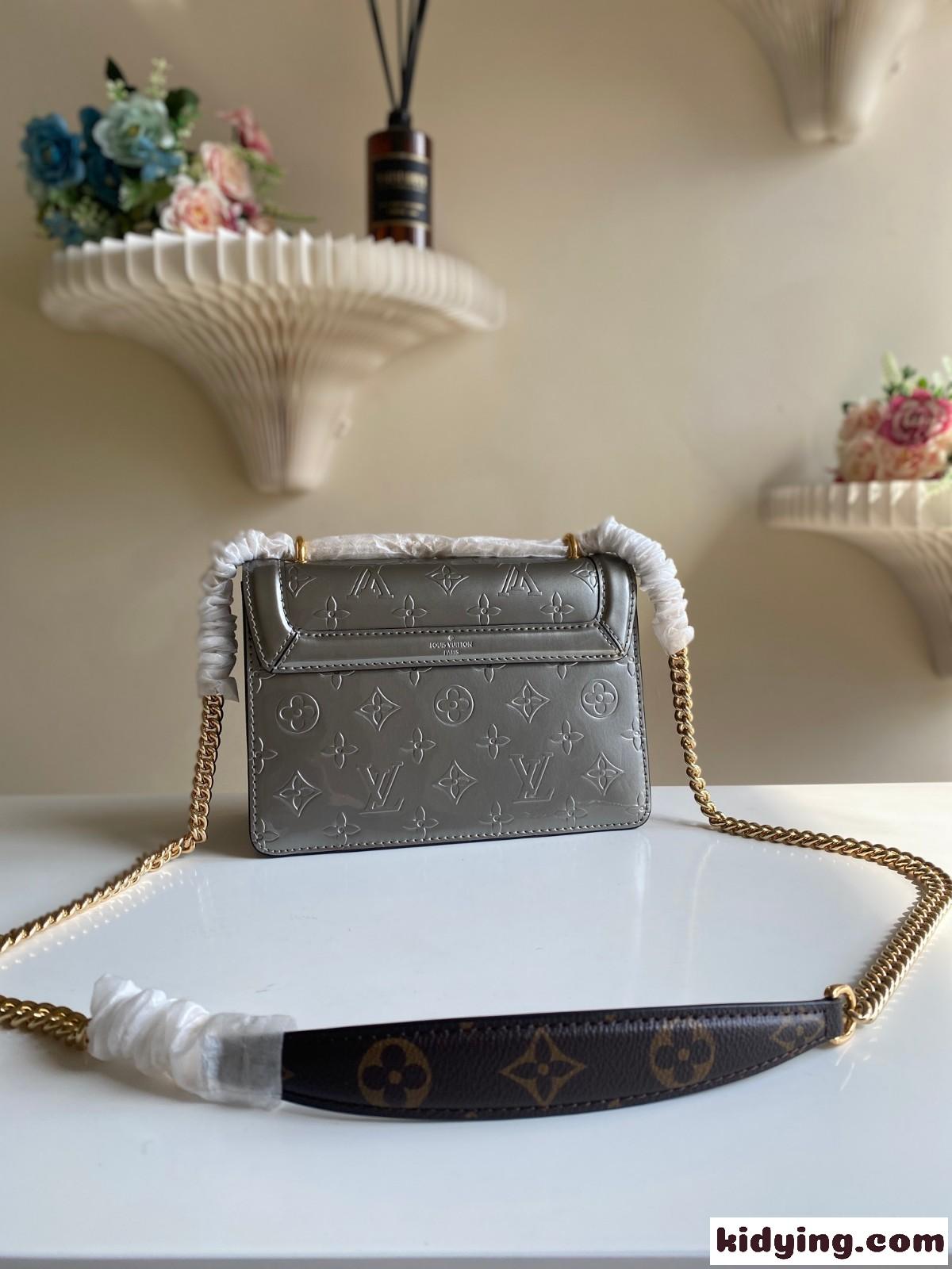 M90516 LV ルイヴィトン ワインウッド モノグラムヴェルニ バッグ スーパーコピー シルバー-2