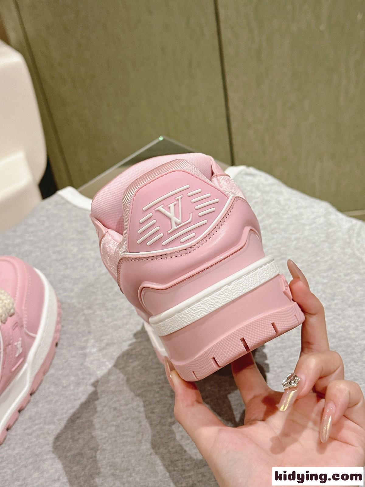 可愛い 人気 限定 LV トレイナー マキシ スニーカー ルイヴィトン スーパーコピー ピンク-3