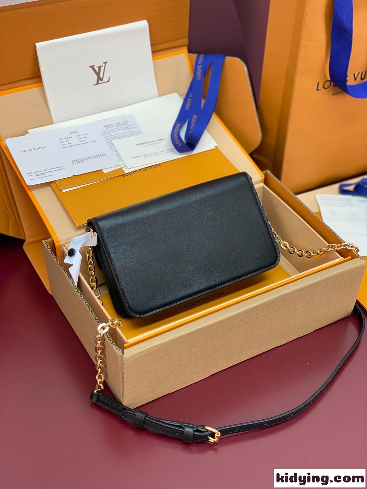 M14564 ルイ・ヴィトン スーパーコピー ウォレット オン チェーン・LV ブルーム ブラック-1