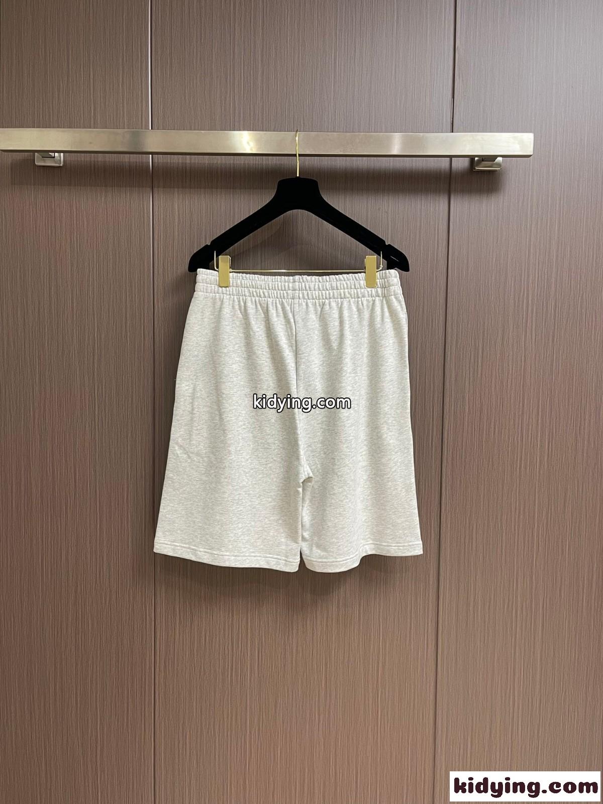 シンプル おしゃれ ロゴ刺繍 バレンシアガ パンツ コピー ショートパンツ ライトグレー-1