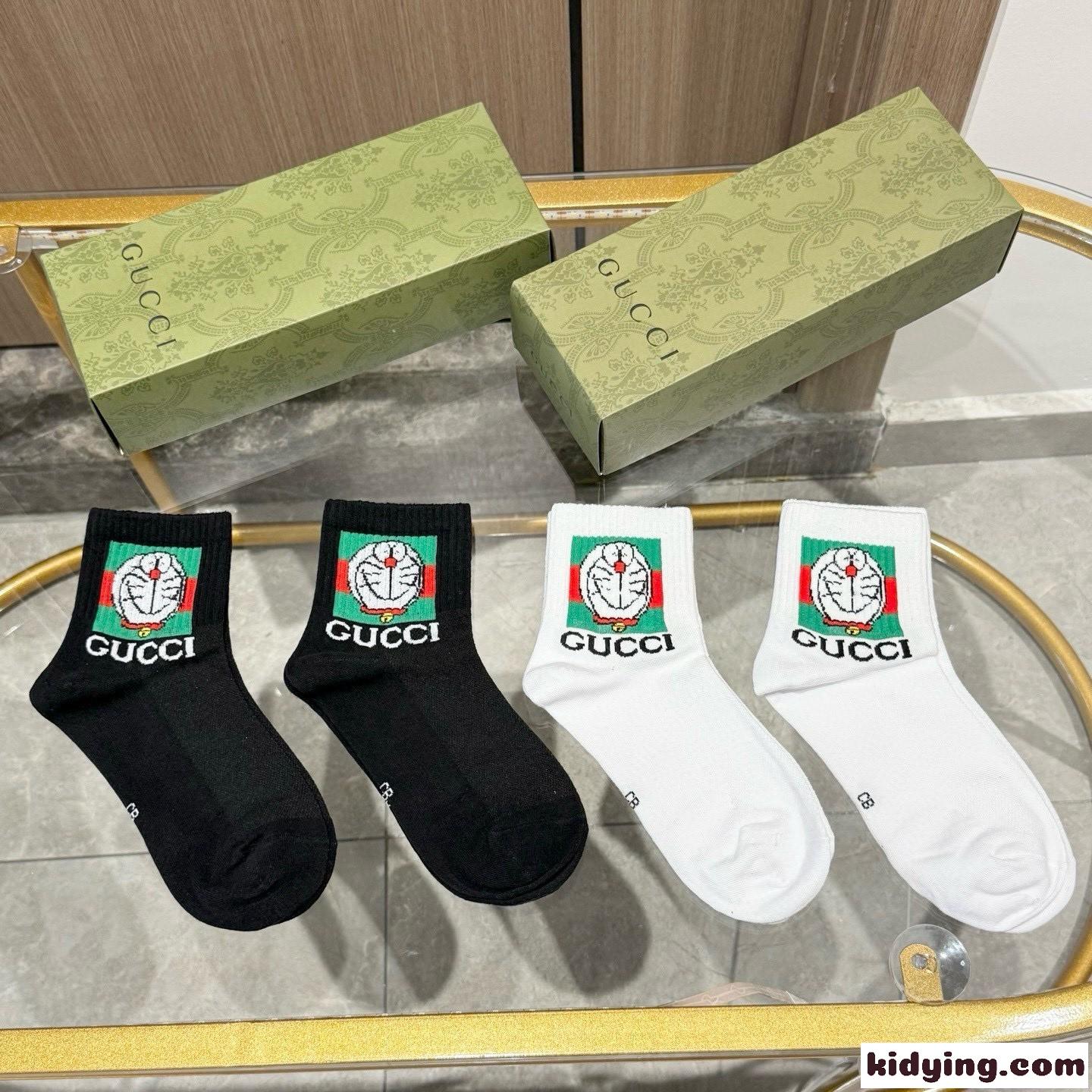 Gucci × ドラえもん 4足セット ソックス グッチ 靴下 偽物 合わせやすい-1
