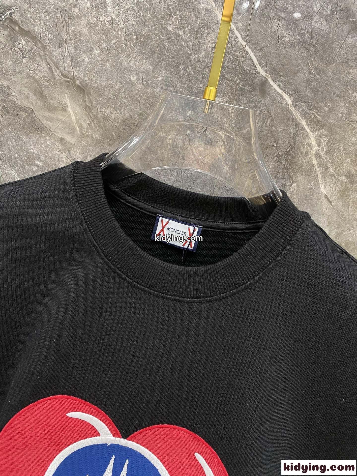 カジュアル クルーネック スウェットシャツ モンクレール Tシャツ コピー ブラック-1
