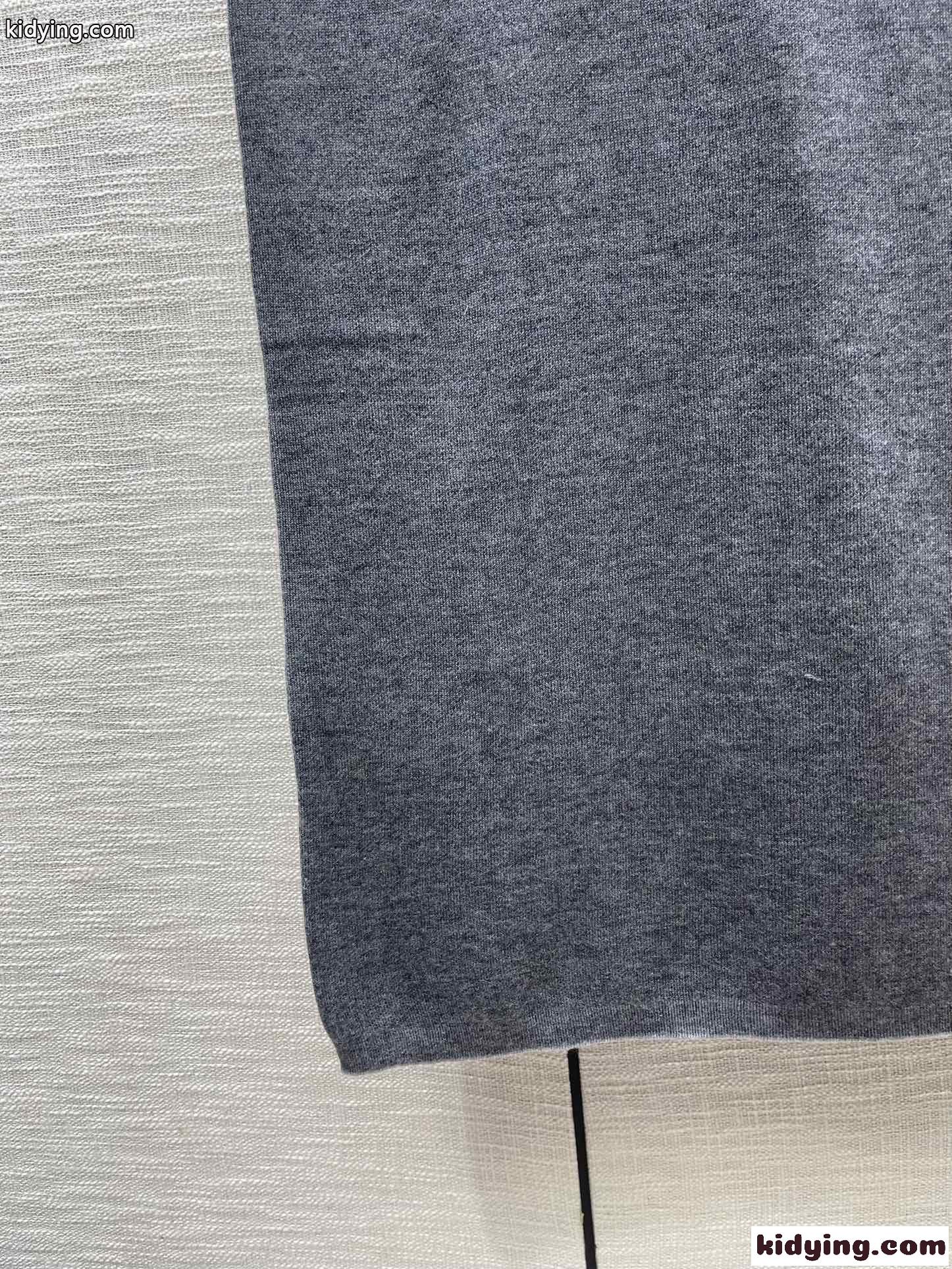 シンプル リバーシブル ニットワンピース フェンディ ワンピース コピー クルーネック 半袖-1