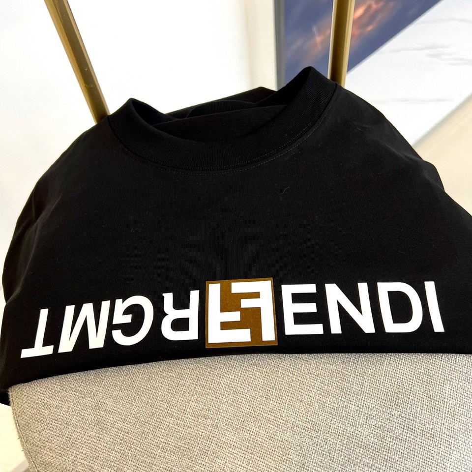 フェンディ Tシャツ コピー カジュアル ゆったり コットン 長袖Tシャツ ブラック-2