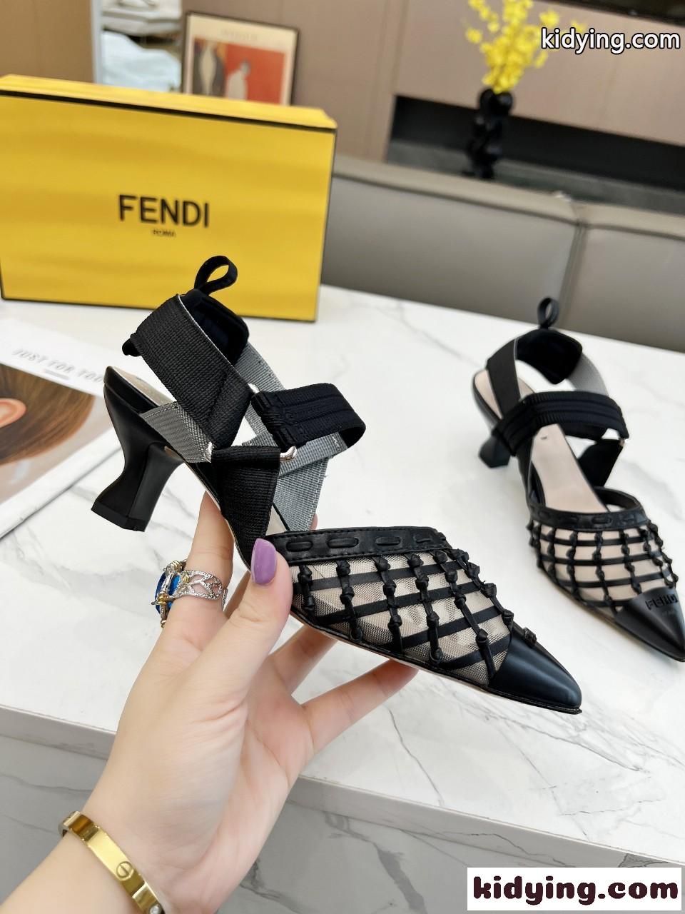 5.5cm インターレースレザー スリングバックシューズ フェンディ シューズ コピー ブラック-1