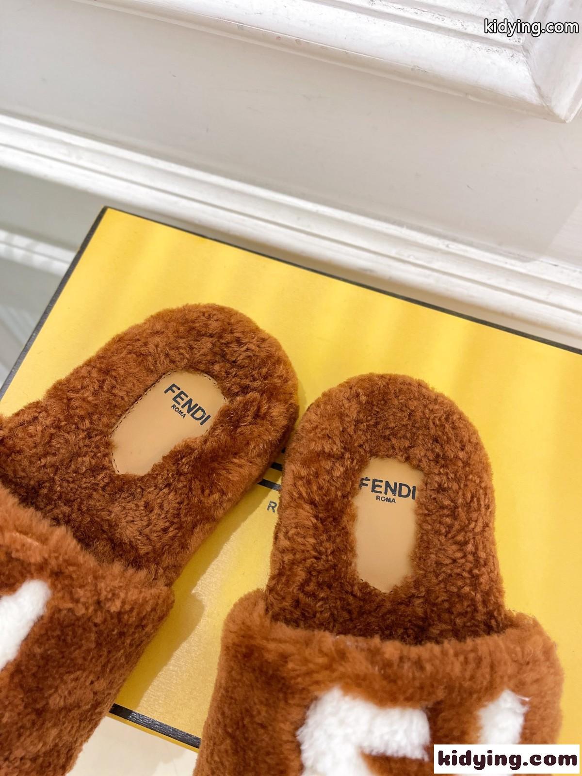 もこもこ お洒落 フェンディ サンダル コピー 秋冬サンダル ブラウン-2