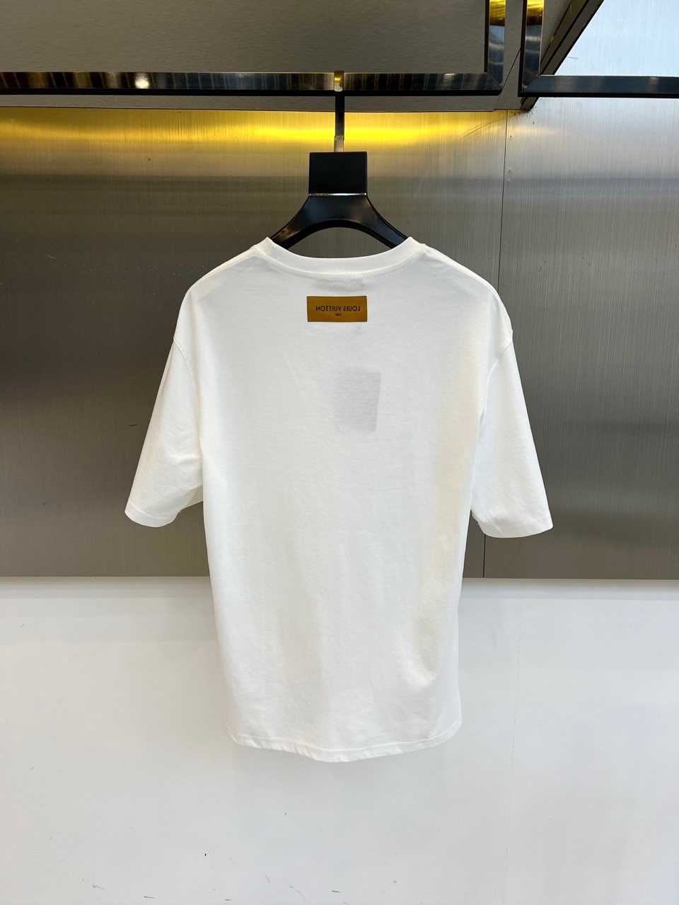 フロントロゴ クルーネック 半袖Tシャツ ルイ・ヴィトン Tシャツ 偽物 コットン ホワイト-1