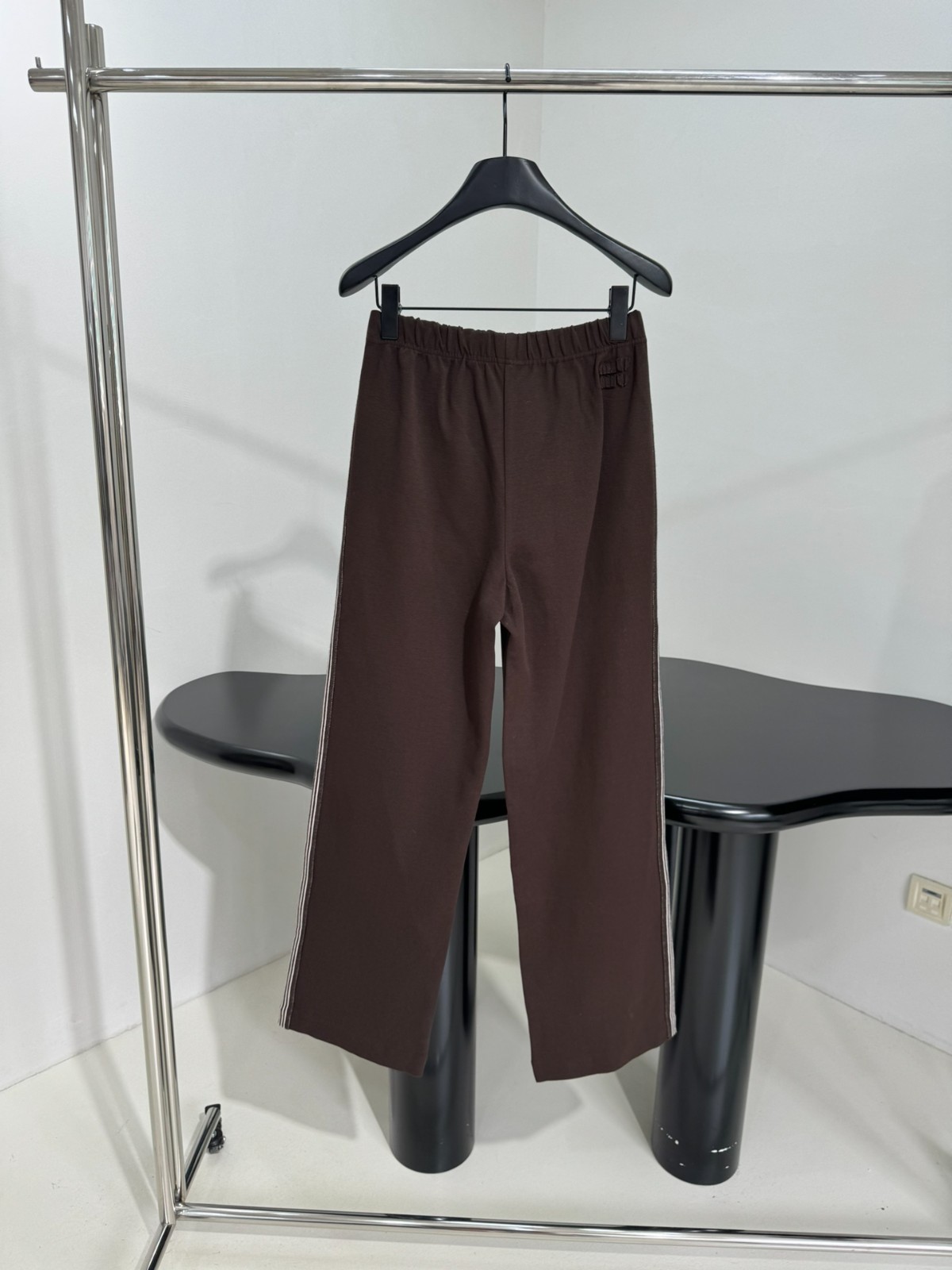 スポーティー 上品 カジュアルパンツ ミュウミュウ パンツ コピー ロングパンツ-2