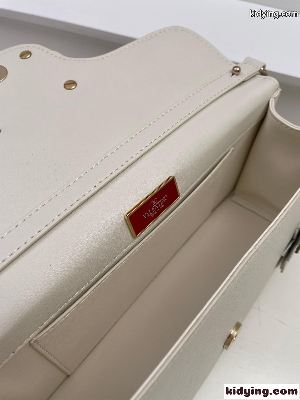人気 ロコ フラワーアップリケ ショルダーバッグ ヴァレンティノ バッグ コピー ホワイト-4