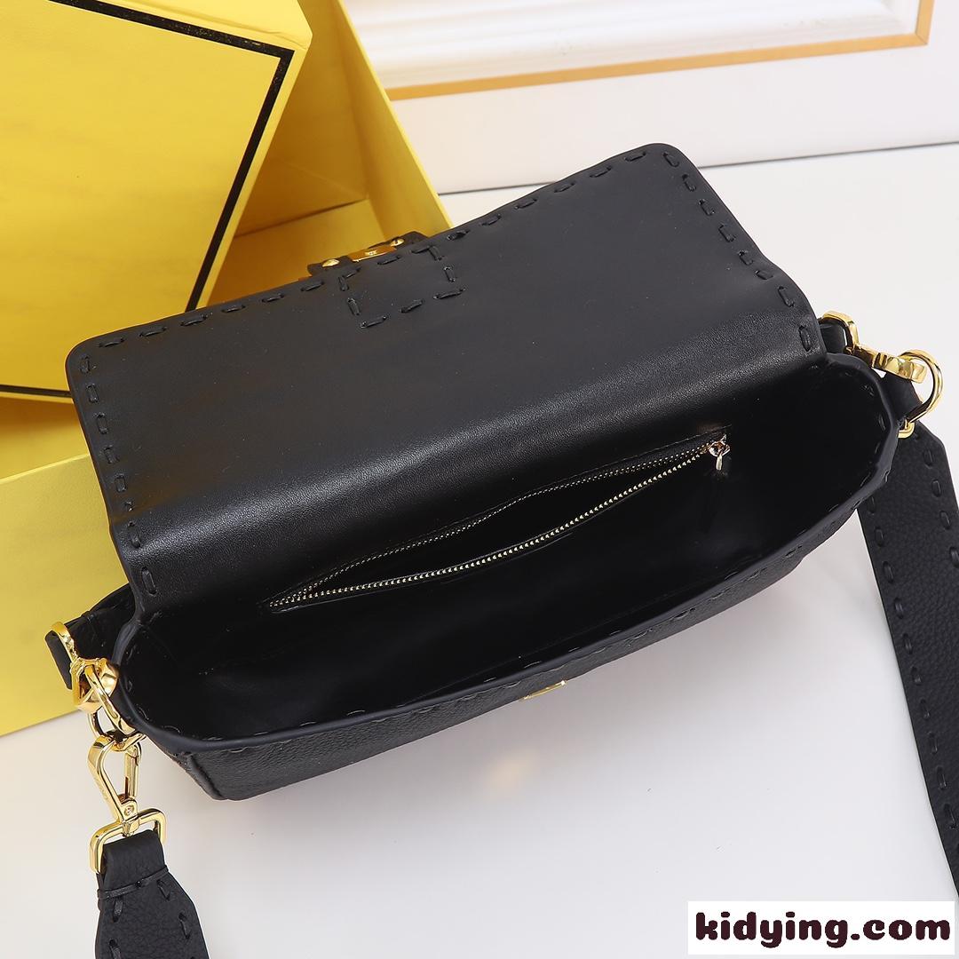 定番 人気 FENDI フェンディ ハンドステッチ ミディアム バゲットバッグ コピー ブラック-4