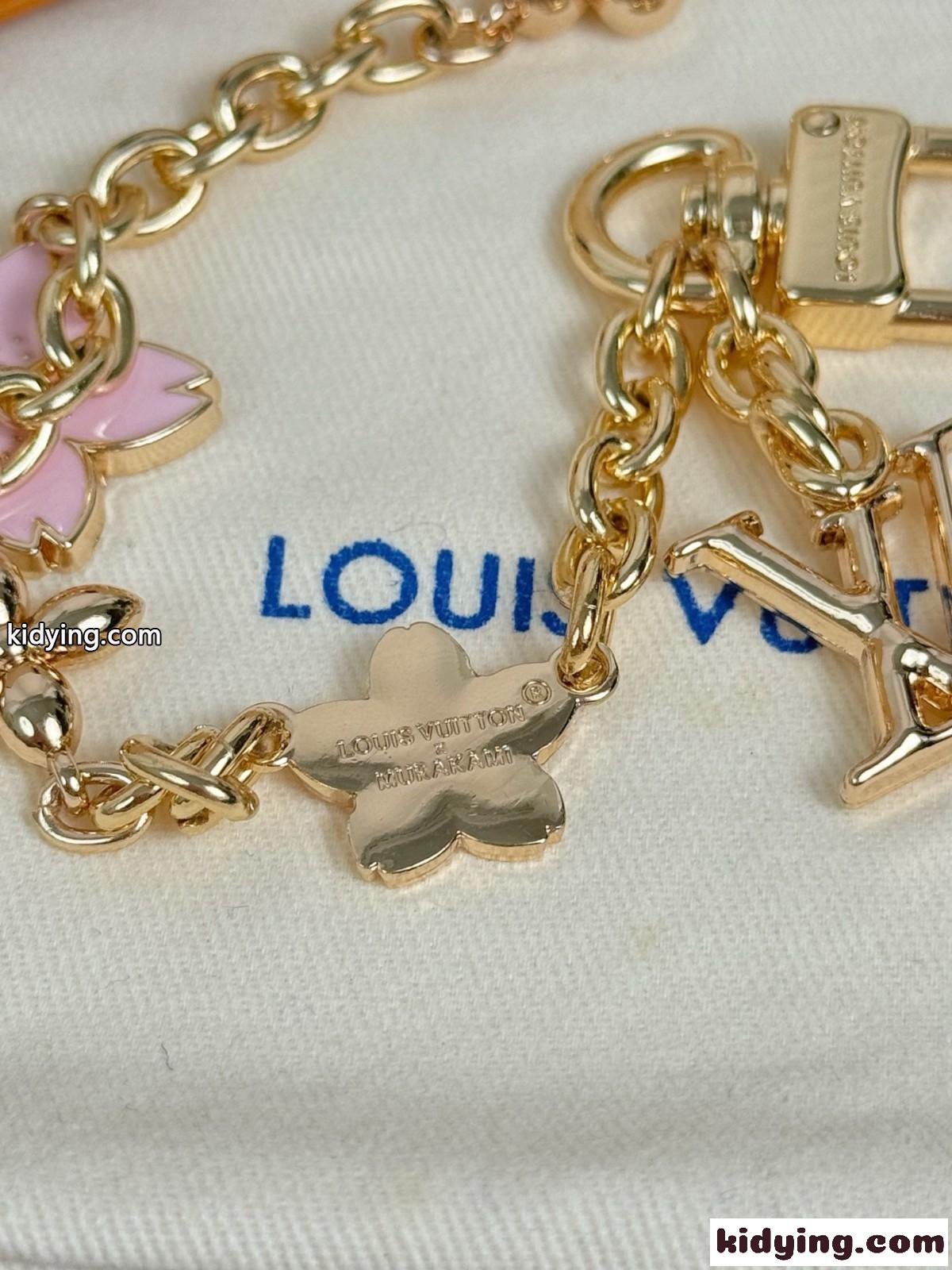 LV × TM バッグチャーム チェーン・チェリーブロッサム ルイ・ヴィトン スーパーコピー M02540-3