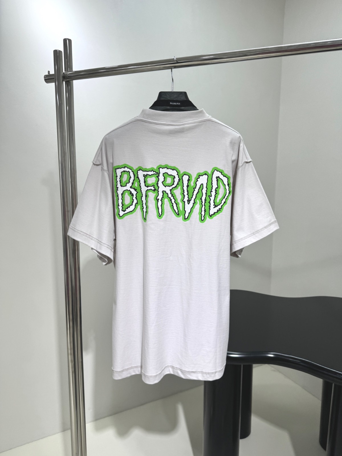 ユニセックス オーバーサイズ バレンシアガ Tシャツ コピー プリント 半袖Tシャツ ホワイト-1