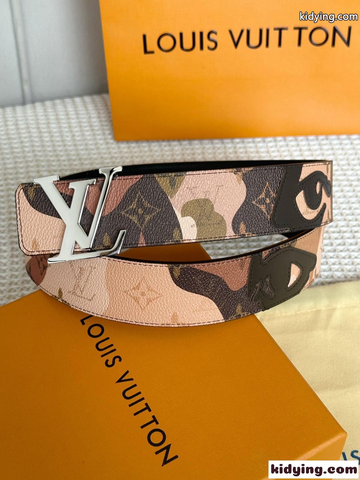 おしゃれ ルイ・ヴィトン ベルト 偽物 LV イニシャル 40MM リバーシブル-1