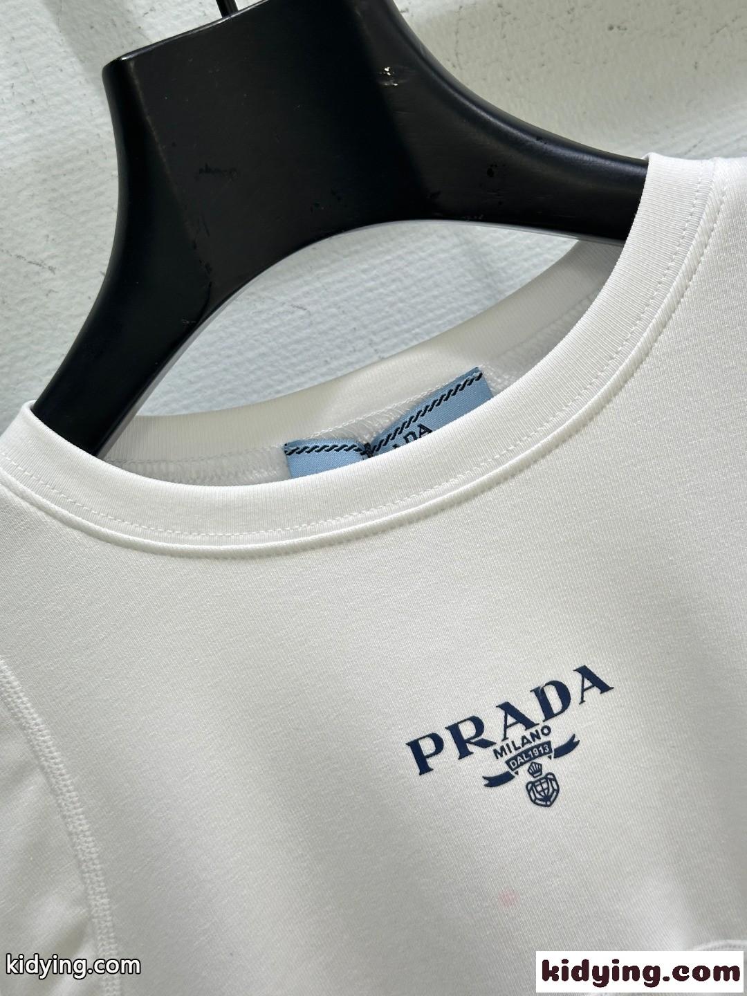 シンプル ロゴプリント 長袖Tシャツ プラダ Tシャツ 偽物 クルーネック-4