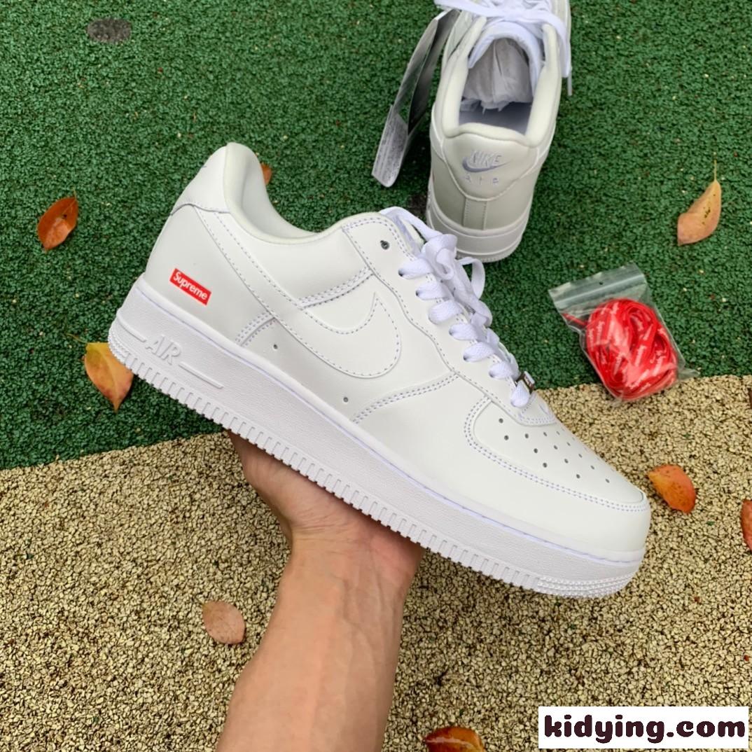 Supreme x Nike Air Force 1 AF1 ホワイト 人気 シュプリーム スニーカー コピー コンフォート おしゃれ 定番 レディース メンズ-1