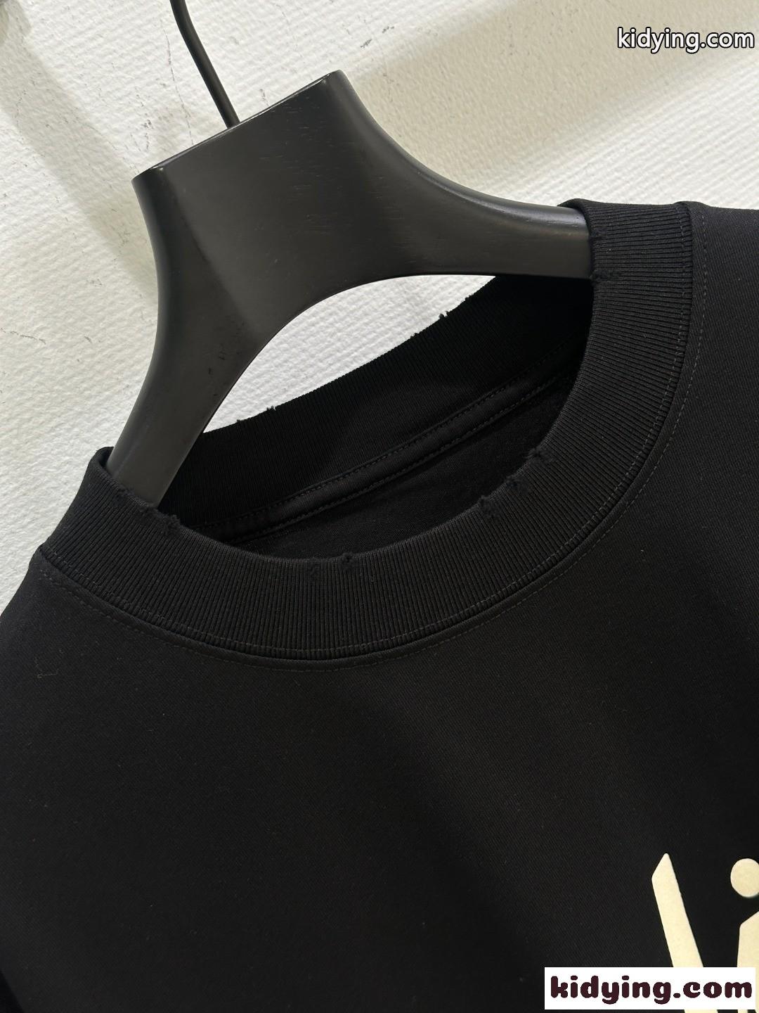 ユニセックス ゆったり 半袖Tシャツ セリーヌ Tシャツ コピー クルーネック ブラック-2