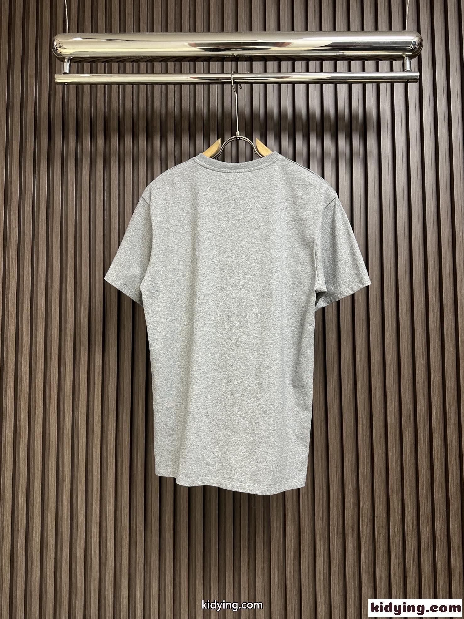 合わせやすい 定番 グッチ Tシャツ コピーロゴ 半袖tシャツ おしゃれ-1