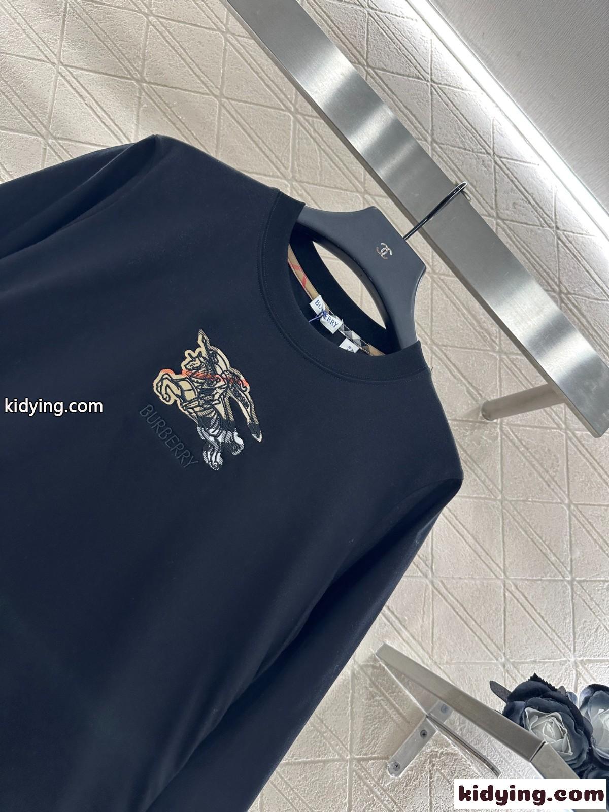 シンプル コットン ロゴ入り 長袖Tシャツ バーバリー Tシャツ コピー ブラック-1