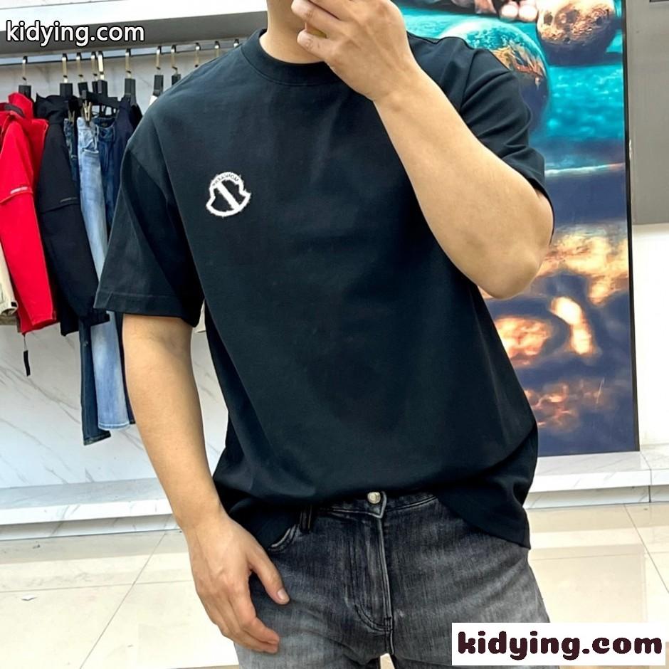 カジュアル ロゴ 半袖Tシャツ モンクレール Tシャツ 偽物 クルーネック ブラック-1