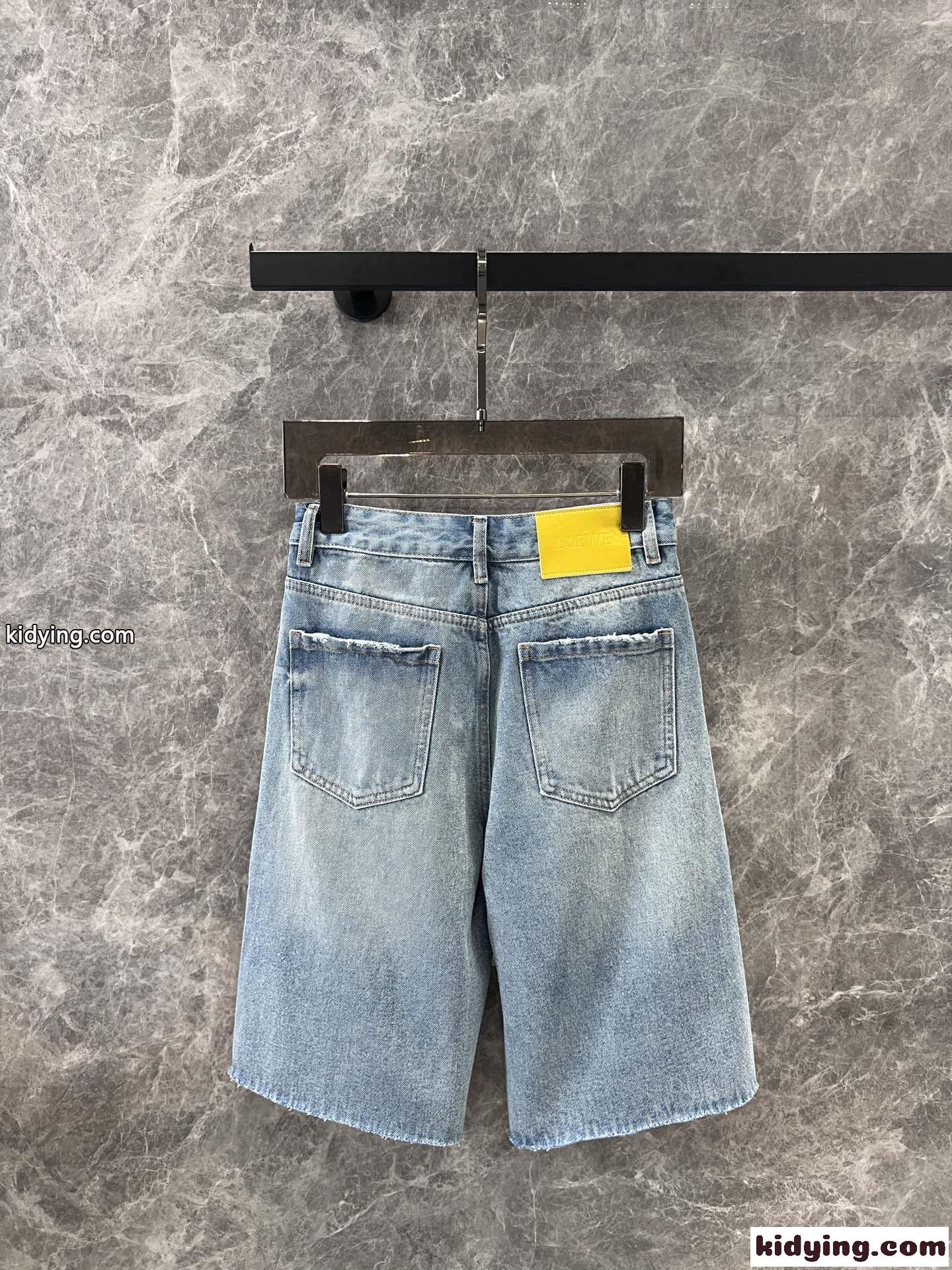 ロエベ パンツ コピー デニム ショートパンツ ゆったり 合わせやすい-2
