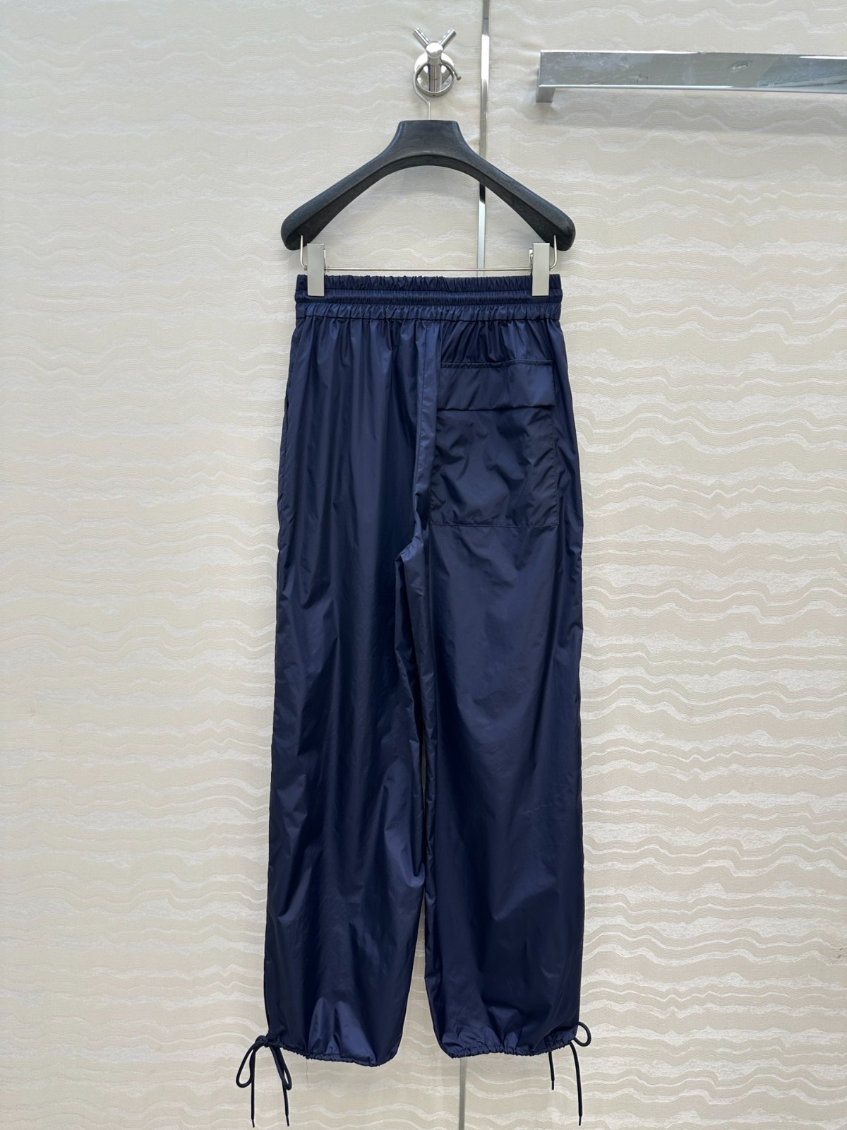軽量 カジュアル ナイロン ロングパンツ プラダ パンツ コピー レディース-4