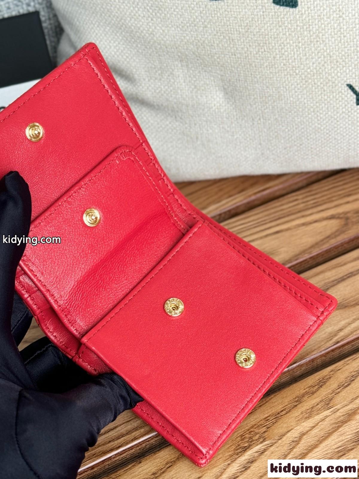 キルティング CCロゴ シャネル 財布 スーパーコピー 2つ折り財布 レッド-4