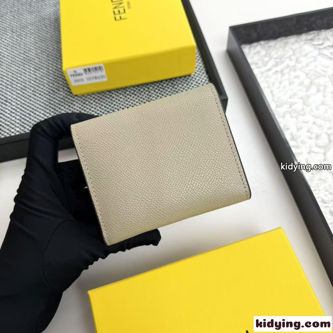 人気 コンパクト 三つ折り財布 フェンディ 財布 スーパーコピー ウォレット グレー-1