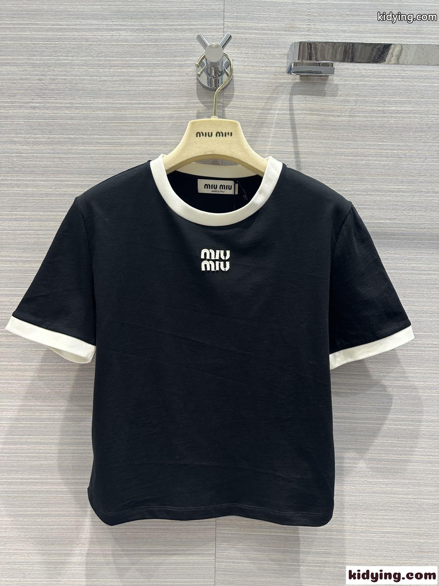 人気 ロゴ コットン 半袖Tシャツ ミュウミュウ Tシャツ コピー ブラック-1