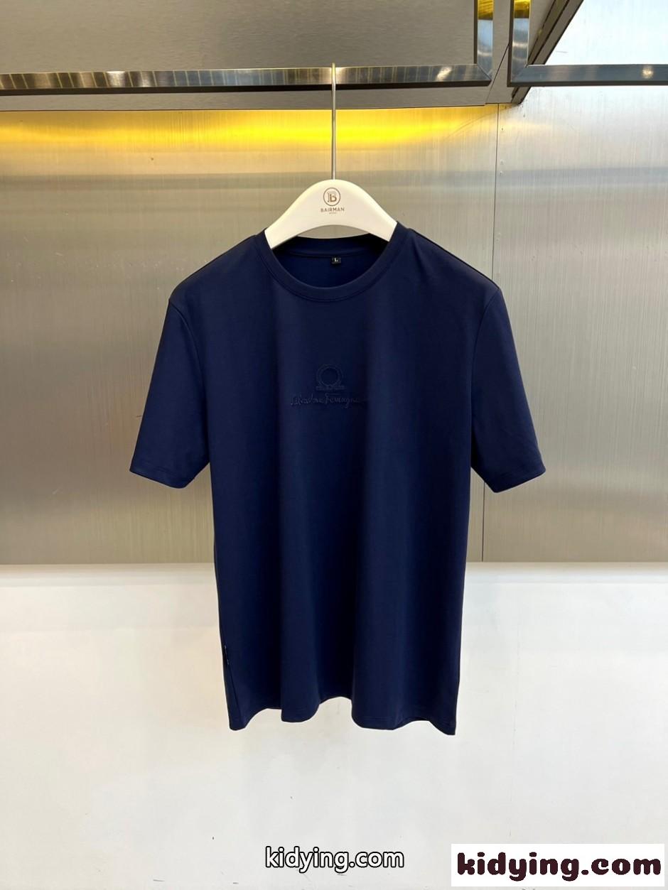 カジュアル 洗練された 半袖Tシャツ サルヴァトーレ・フェラガモ Tシャツ 偽物 ネイビー-1