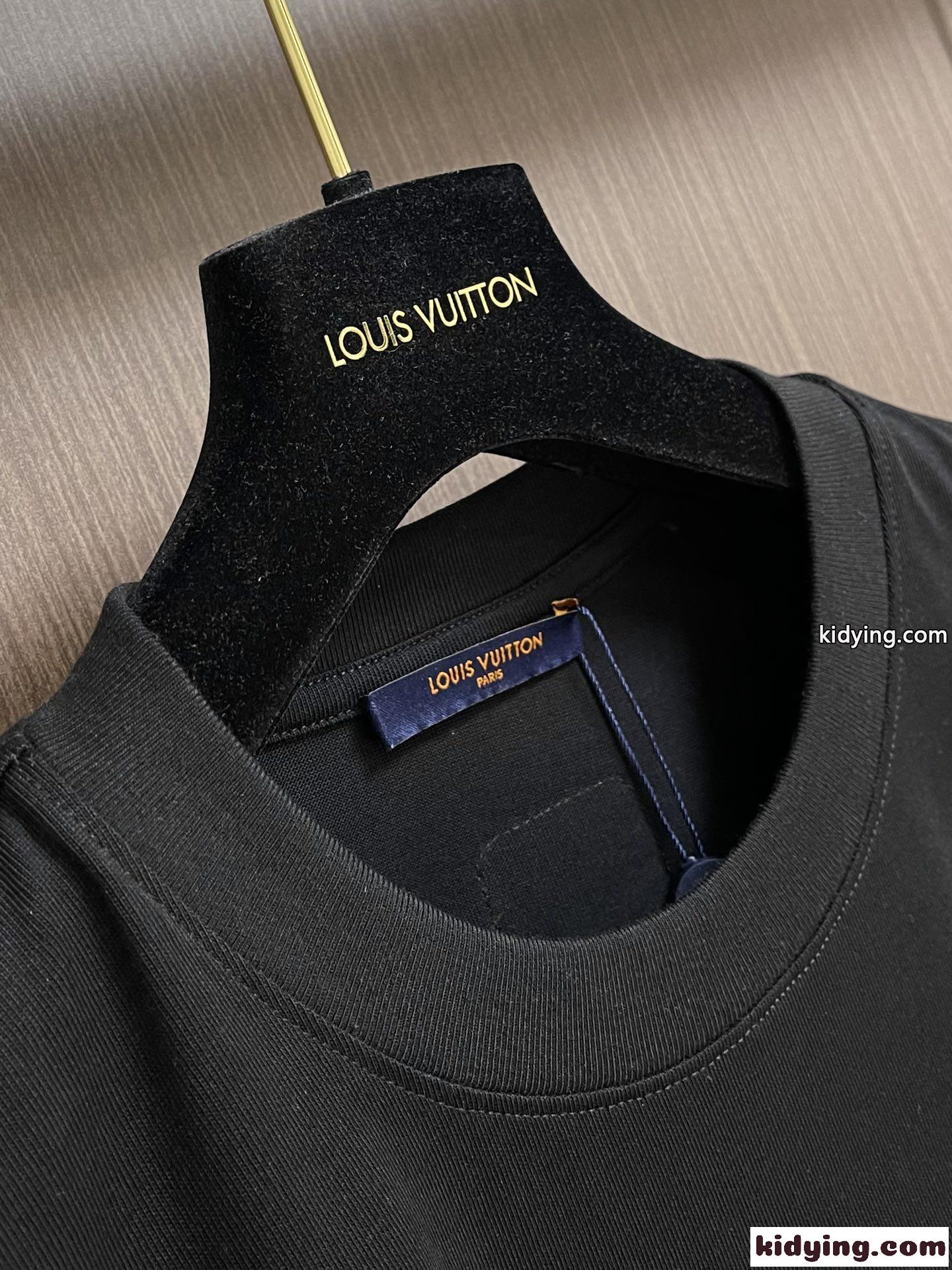 VVN パッチ ショートスリーブコットンクルーネック ルイ・ヴィトン Tシャツ コピー ブラック-4