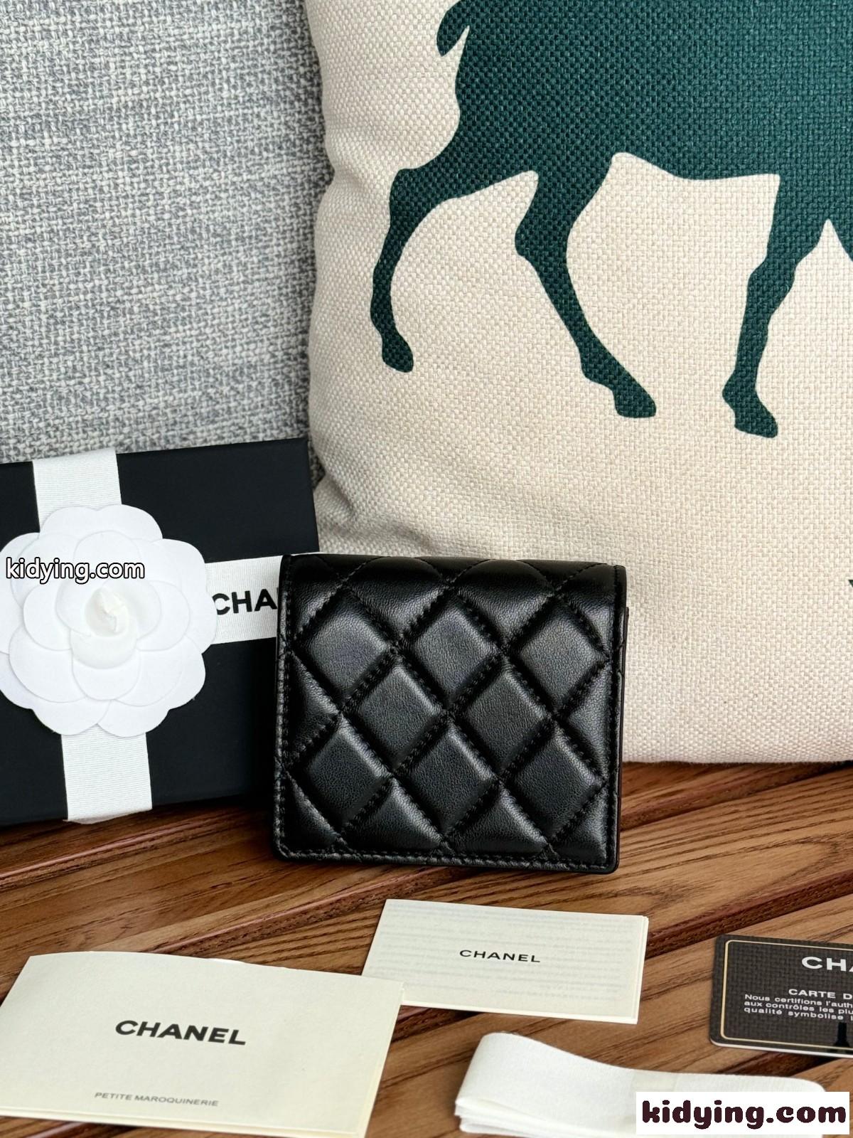 コンパクト シャネル 財布 スーパーコピー 2つ折り財布 ブラックxゴールド金具-2
