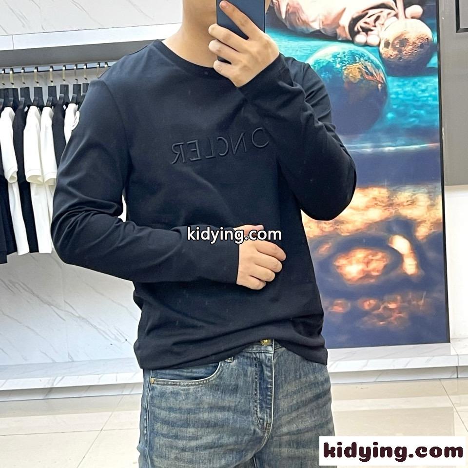 シンプル クルーネック 長袖Tシャツ モンクレール Tシャツ 偽物 ブラック-1