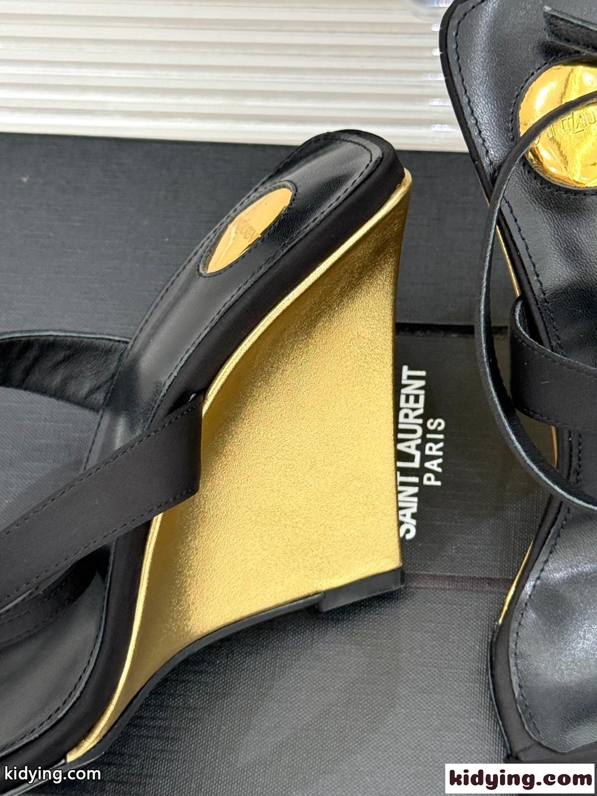 注目アイテム YSL サロメ ウェッジサンダル イヴ・サンローラン ローラン コピー ブラック-1