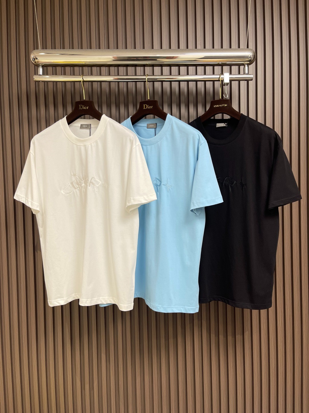 シンプル ロゴ入り クルーネック 半袖Tシャツ クリスチャン・ディオール Tシャツ 偽物-2