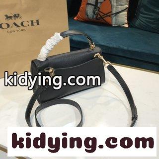コーチバッグ お手入れ コピー COACH ×GUANG YUのコラボ版が発売されると好評を博し クールな造形をしています-0