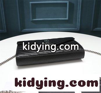 ​YSLの超無敵の実用的なバッグ キャビアの牛革 イヴ・サンローラン ばっぐコピー 肩紐を外すとそのままバッグとして使うことができますよ-0