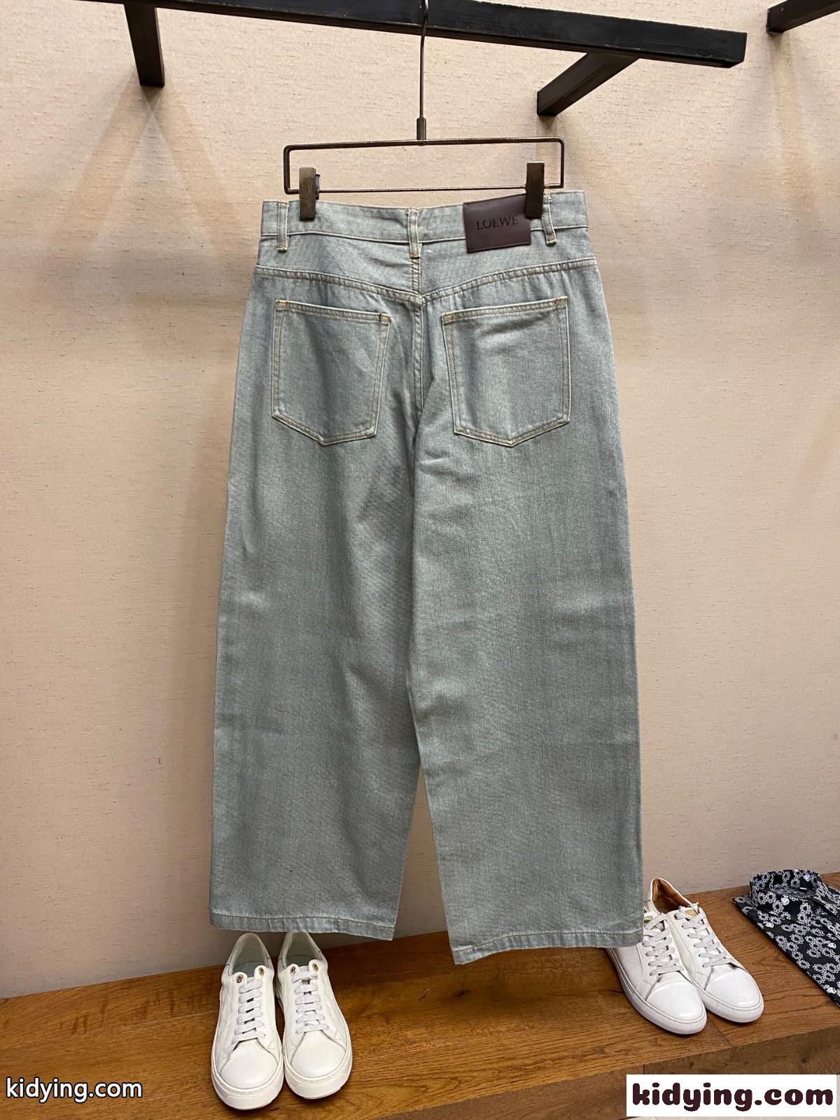 カジュアル ゆったり デニムパンツ ロエベ ジーンズ コピー 合わせやすい-0