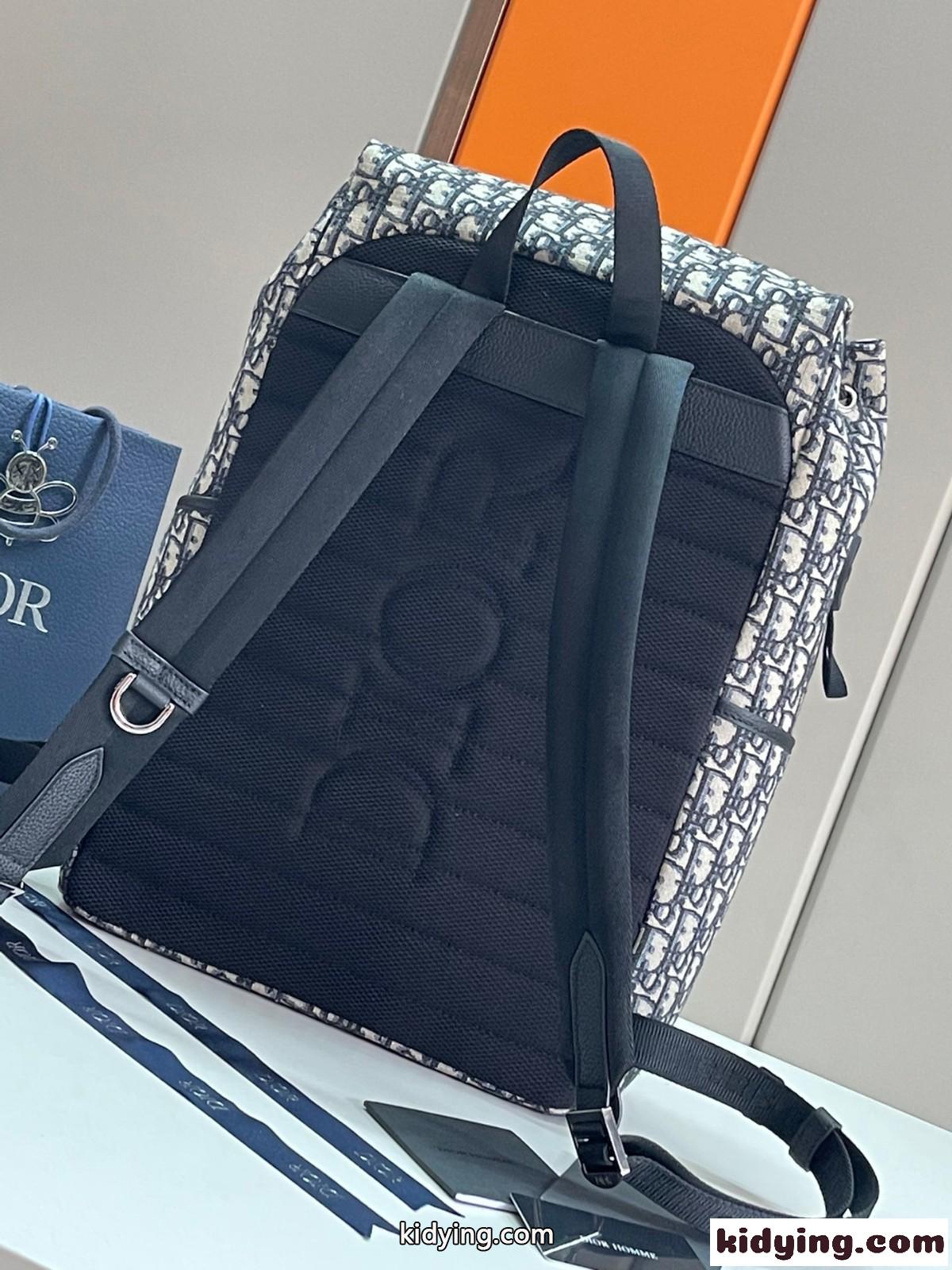 機能的で大容量 DIOR EXPLORER バックパック コピー クリスチャン・ディオール バッグ-1