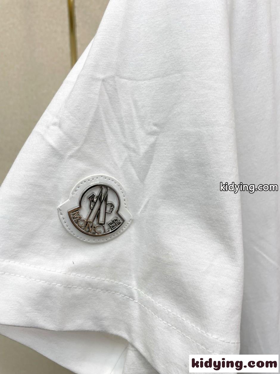 バックロゴ クルーネック 半袖Tシャツ モンクレール Tシャツ 偽物 合わせやすい-3