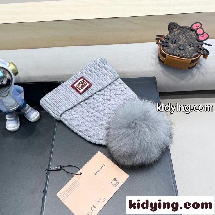 ケーブル編み ボンボン付き ニットキャップ ミュウミュウ キャップ 偽物 ビーニー-4