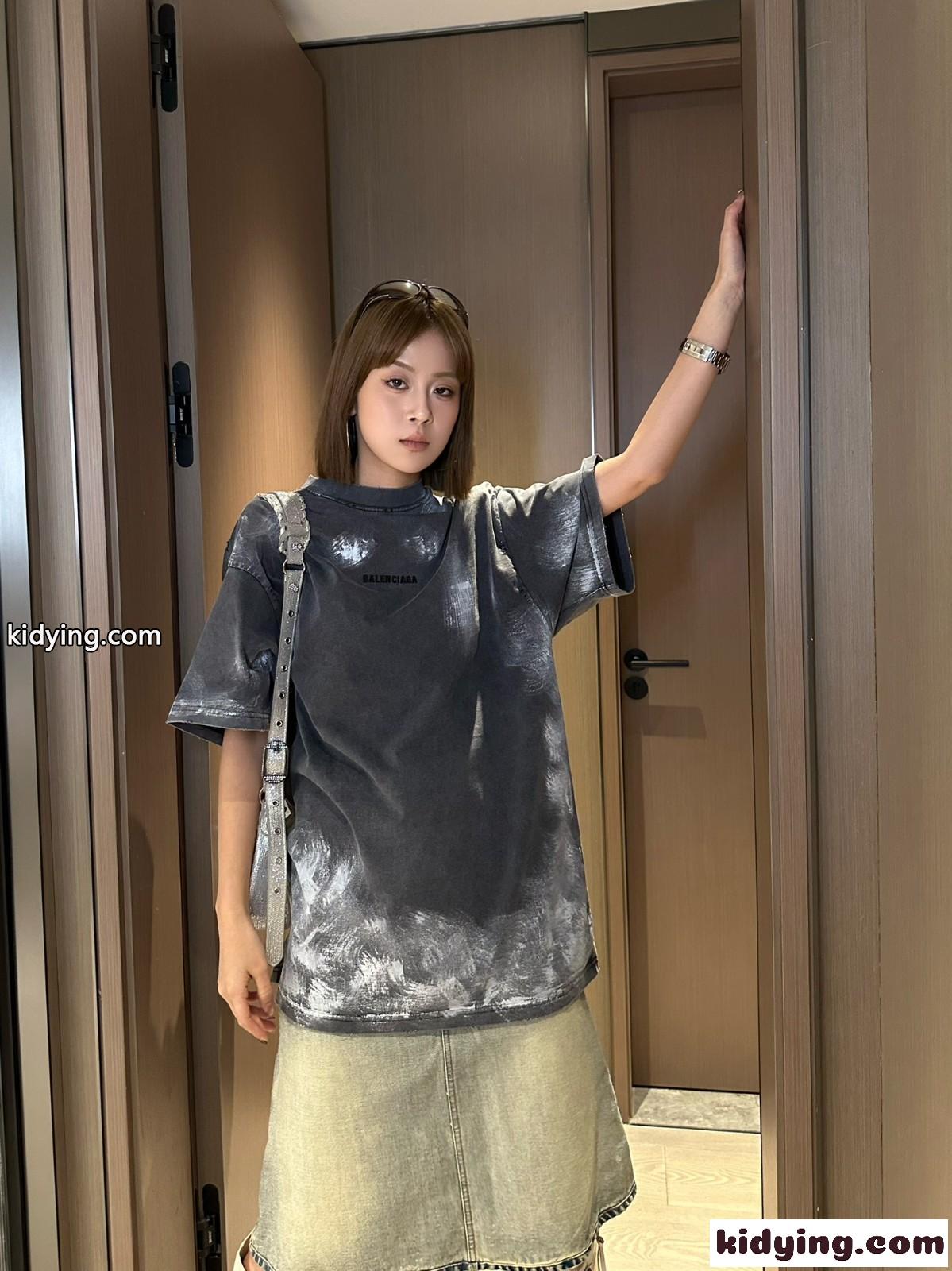 刺繍入り オーバーサイズ バレンシアガ Tシャツ コピー 半袖Tシャツ ユニセックス-0