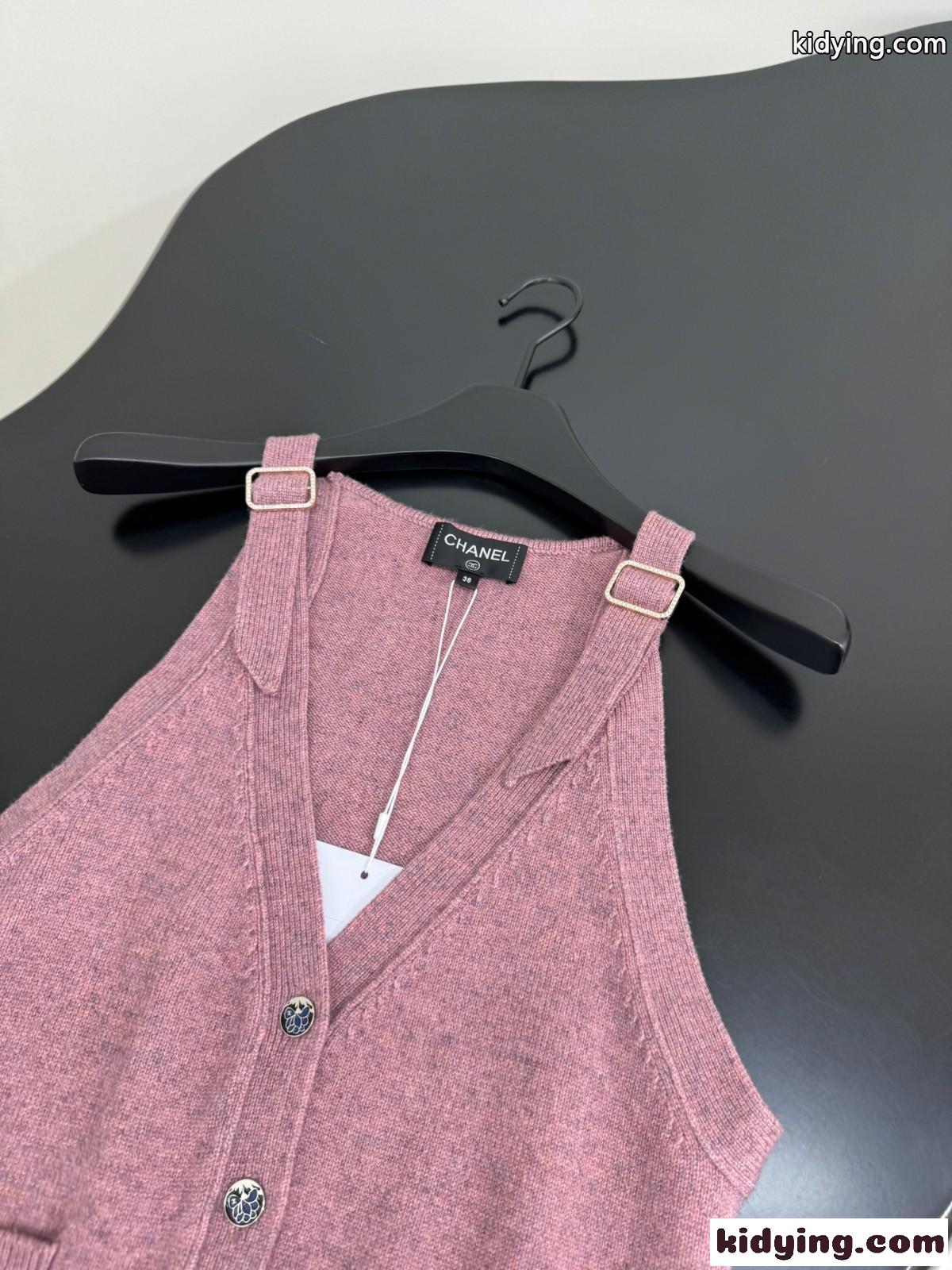 オシャレ度UP♪洗練された ニットベスト シャネル ニット コピー Vネック-3