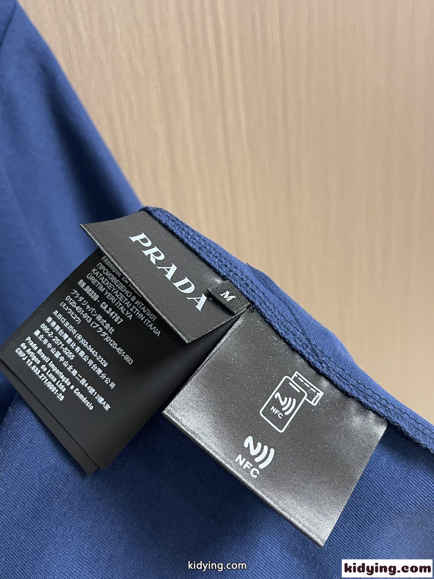 シンプル ロゴ入り クルーネック プラダ Tシャツ コピー 半袖Tシャツ コットン-5