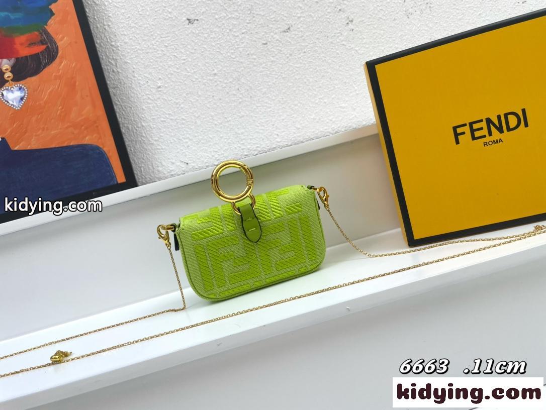 レディース ナノ バゲット チャーム フェンディ バッグ 人気 コピー FFモチーフ 刺繍-2