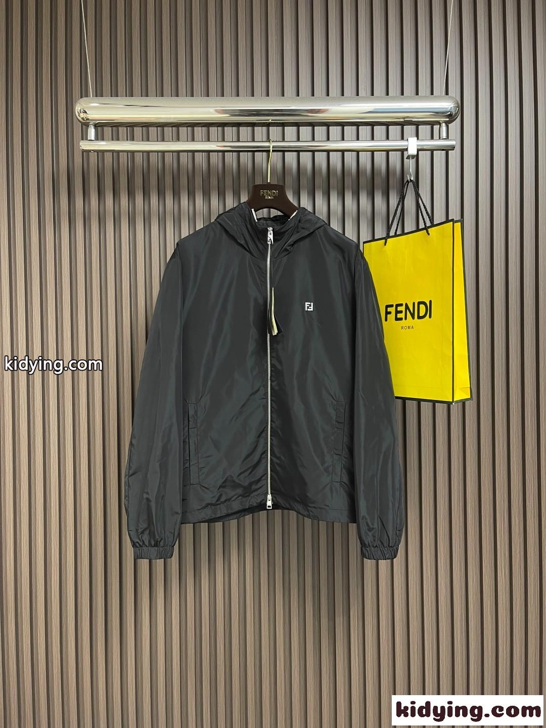 シンプル FFロゴ フード付きジャケット フェンディ ジャケット 偽物 マウンテンパーカー-1