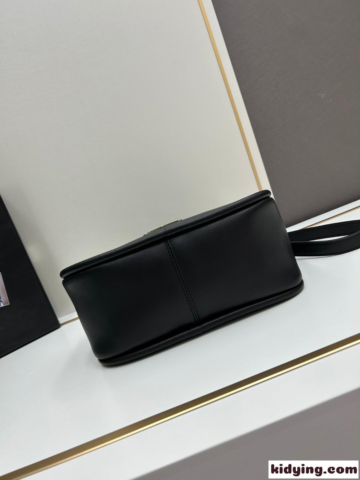 上品 カジュアル レザー ハンドバッグ プラダ バッグ コピー ブラック-0