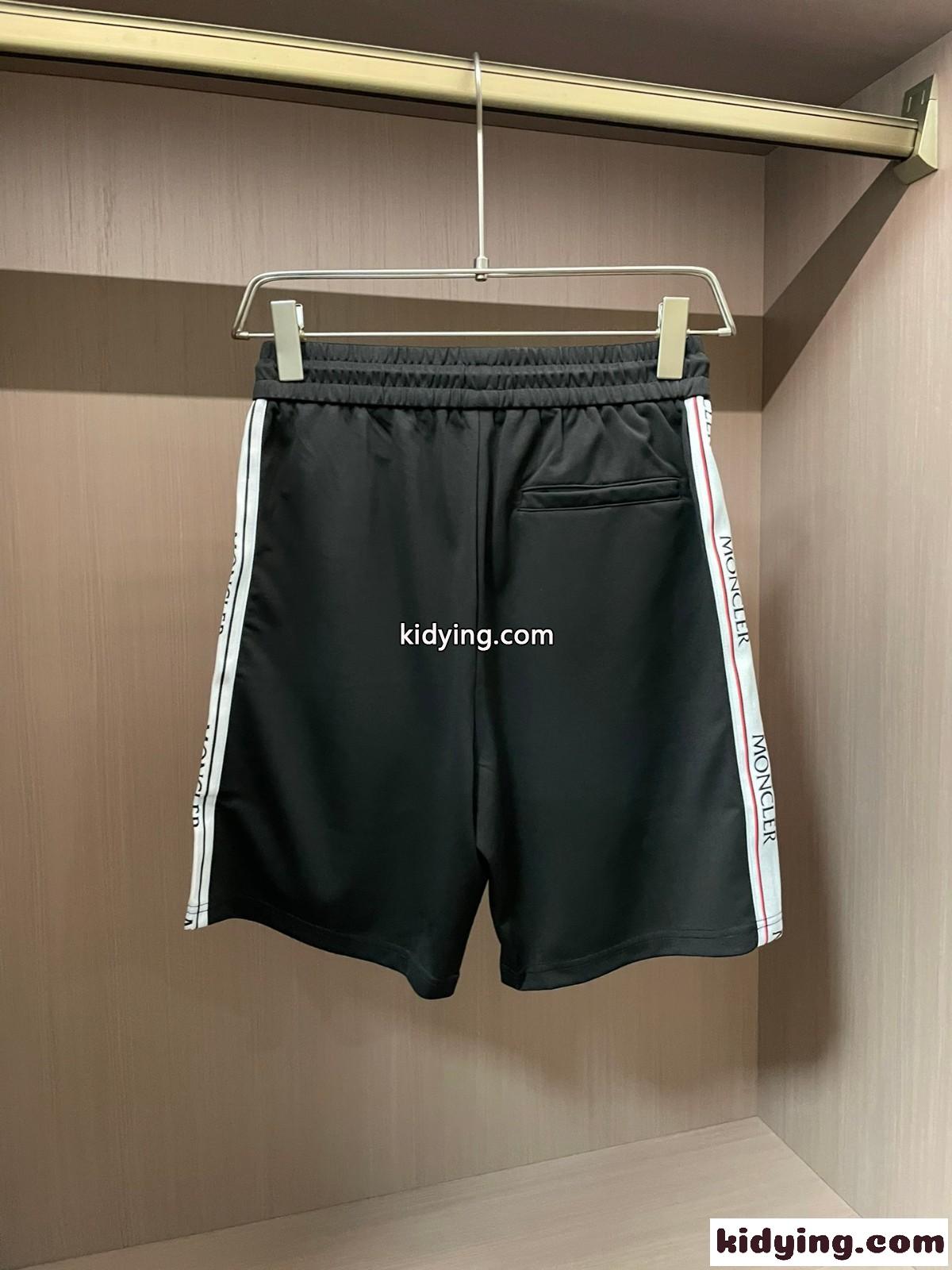 定番 カジュアル ロゴ モンクレール パンツ コピー ショートパンツ ブラック-1