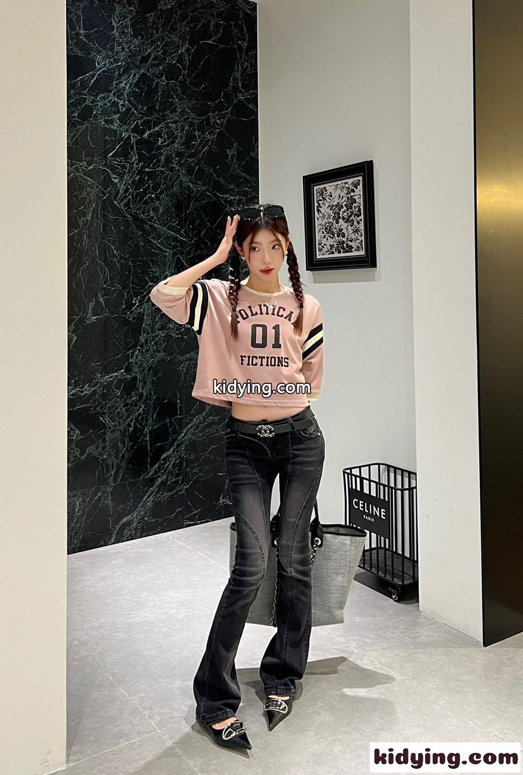 23SS POLITICAL FICTION ロゴ クロップド Tシャツ イヴ・サンローラン Tシャツ コピー-3
