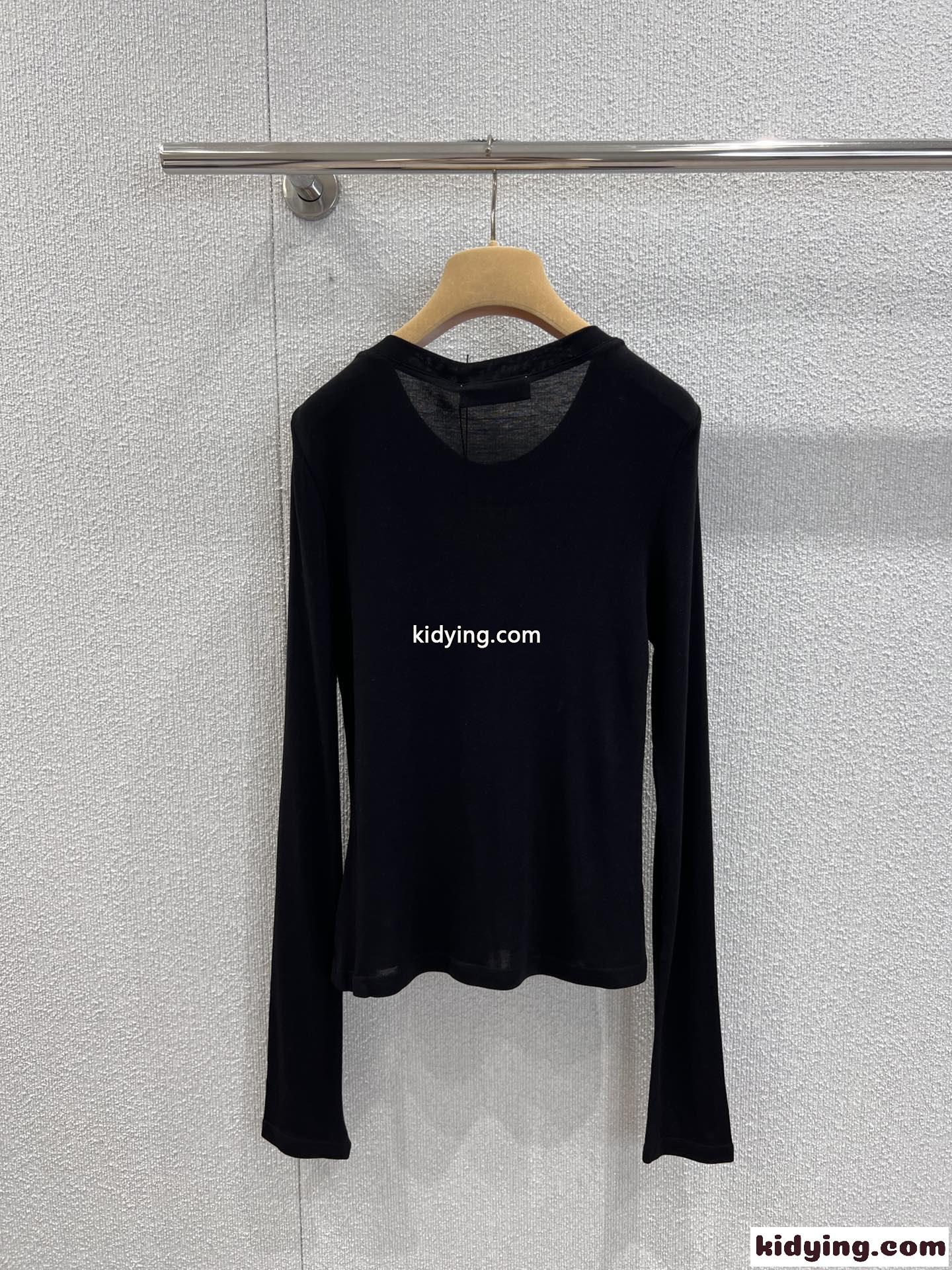 お洒落 シンプル ハーフボタン 長袖Tシャツ ミュウミュウ Tシャツ コピー ブラック-2