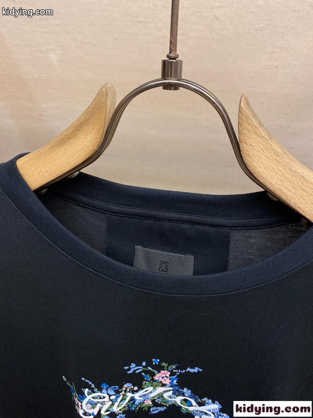 ブランドロゴ コットンフラワー 半袖Tシャツ ジバンシィ Tシャツ コピー ブラック-0
